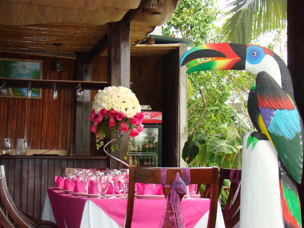 Hotel La Cascada - Lago Agrio Nueva Loja Kültér fotó