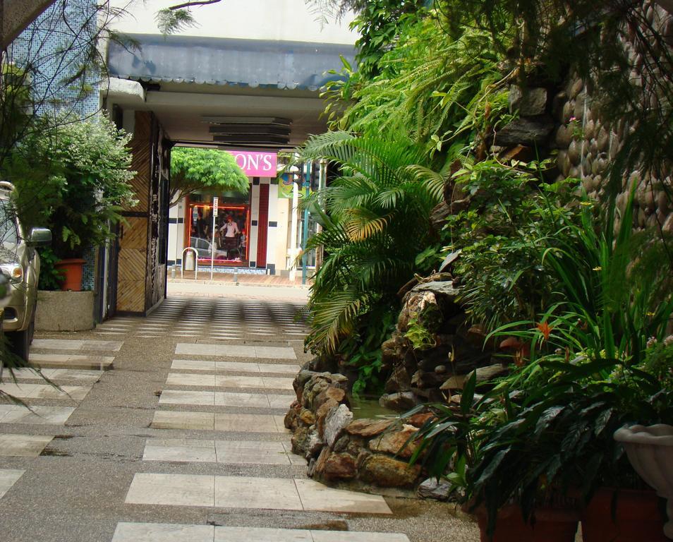 Hotel La Cascada - Lago Agrio Nueva Loja Kültér fotó